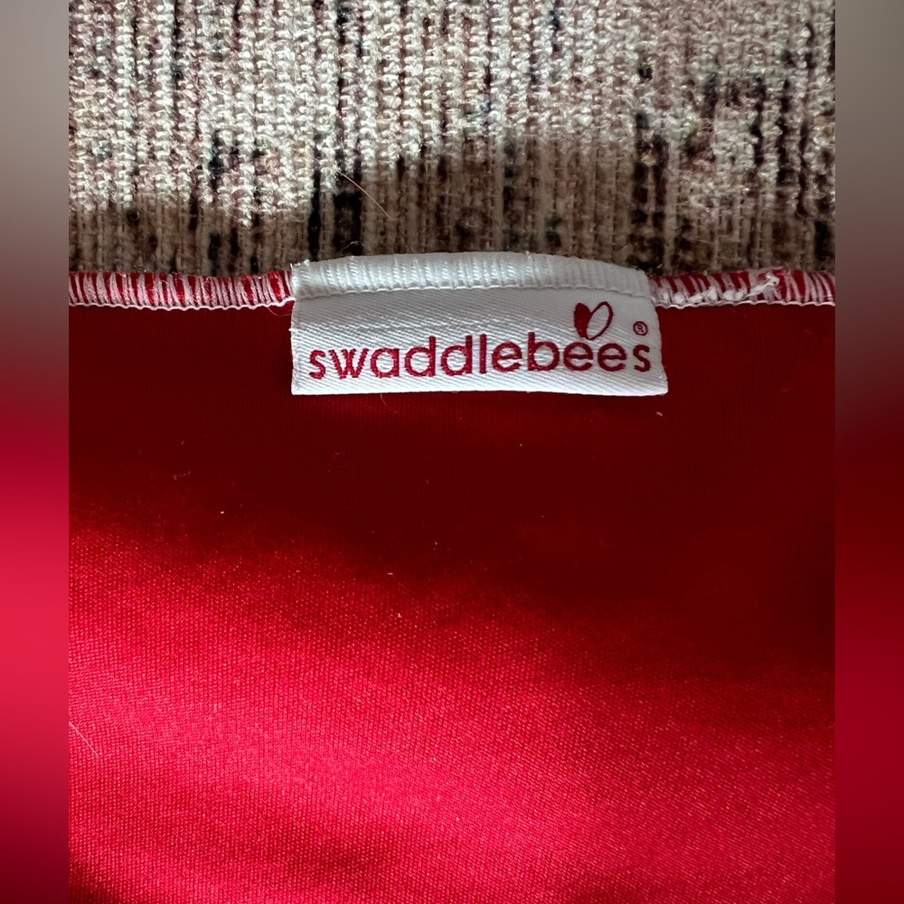 Swadlebees Red Rectangular diaper changing pad - Picture 2 of 3